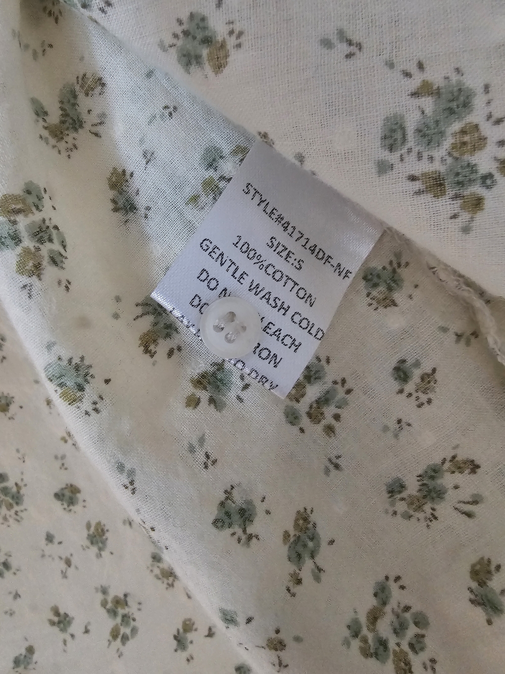Cream Floral Button-Front Blouse with Ruffle Collar - Picture 3 of 3